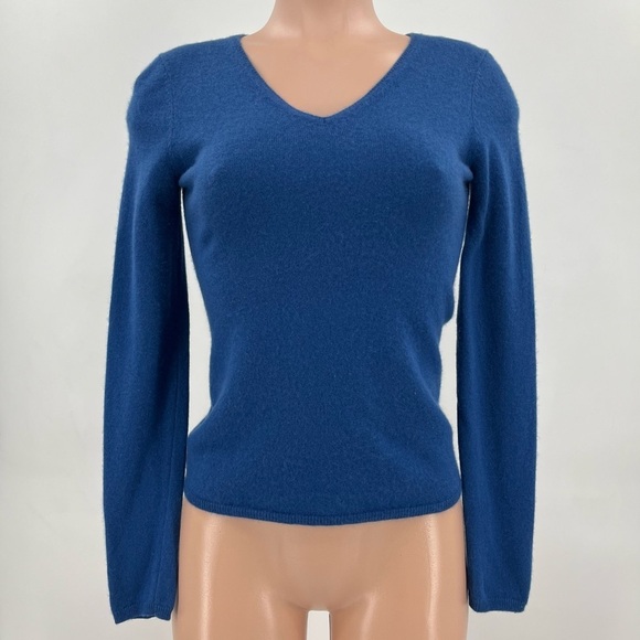 InCashmere Baby Cashmere Blue Long Sleeve V-Neck Pullover Sweater - Picture 1 of 9